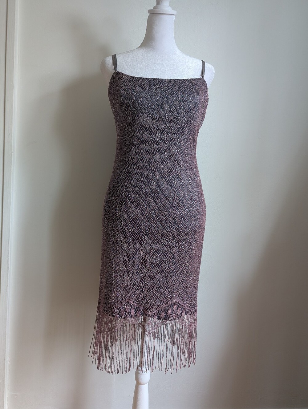 VTG 90s Does 20s Metallic Lace Glittery Mauve Flapper Dress With Fringe Hem M